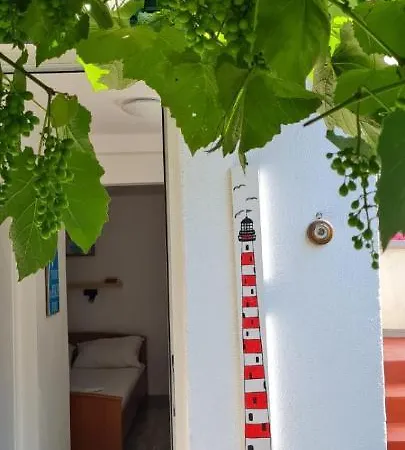 アパート Centar Paklenica セリネ