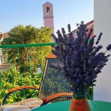 アパート Centar Paklenica セリネ