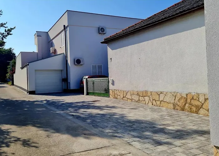 Апартаменты Centar Paklenica *